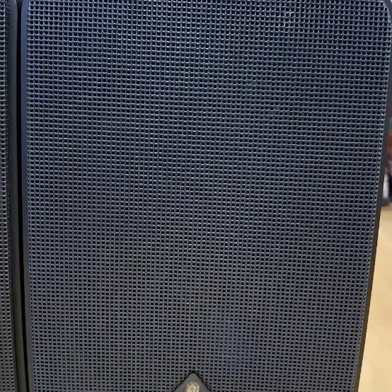 BEHRINGER MONITOR SPEAKER 1C