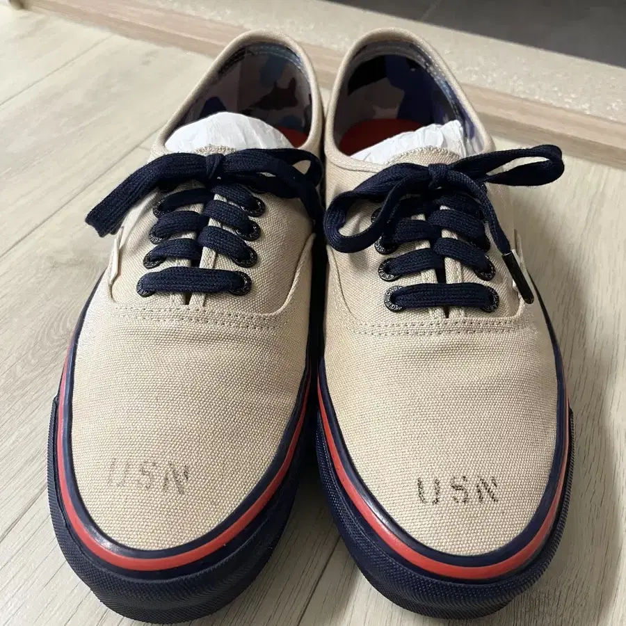 반스볼트X나이젤카본 어센틱 US10.5 285 vans vault