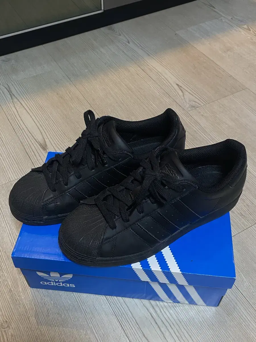 Adidas Superstar Black Sneakers 245 / Original price 139,000 won