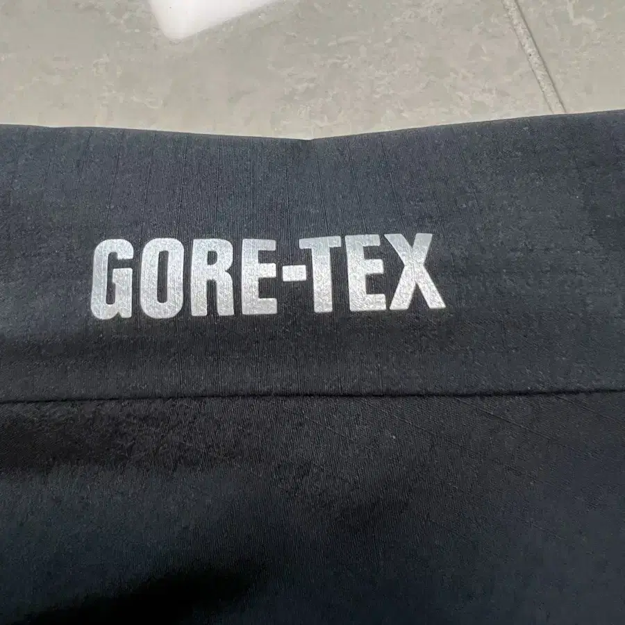 디스이즈네버뎃 GORE-TEX