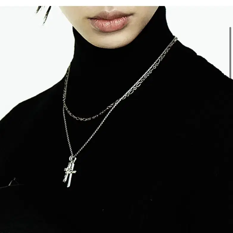 (미착용)알렌느 DOUBLE CROSS LAYERED NECKLACE