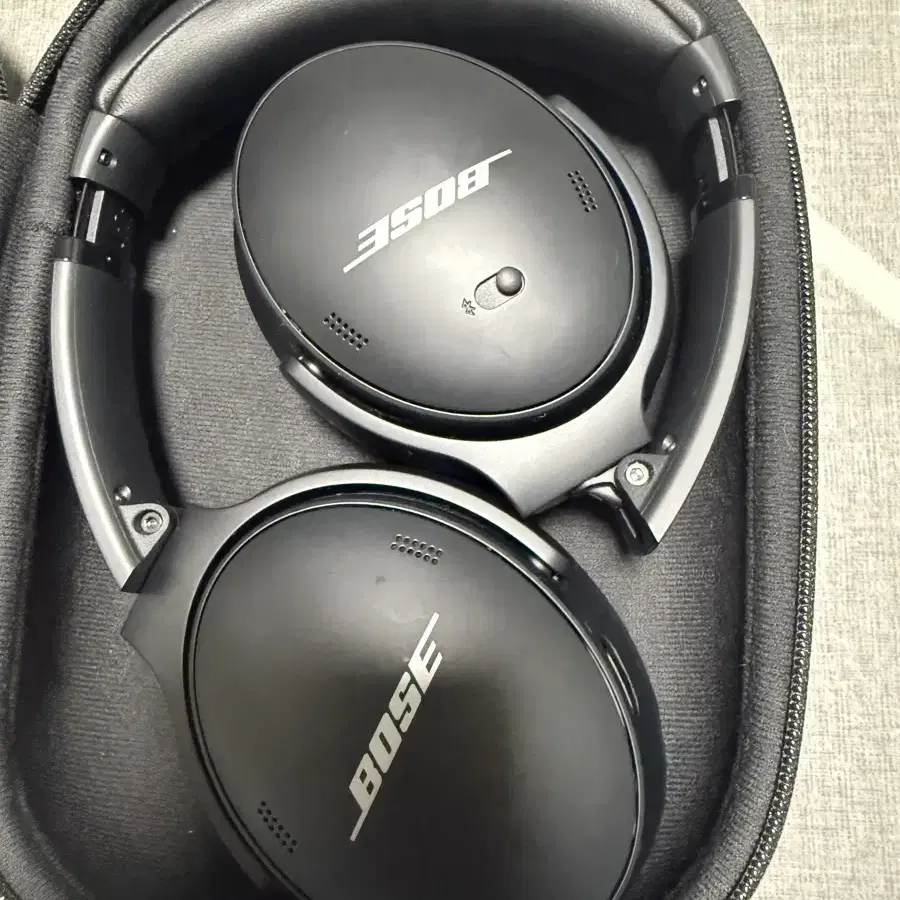 BOSE-QC45