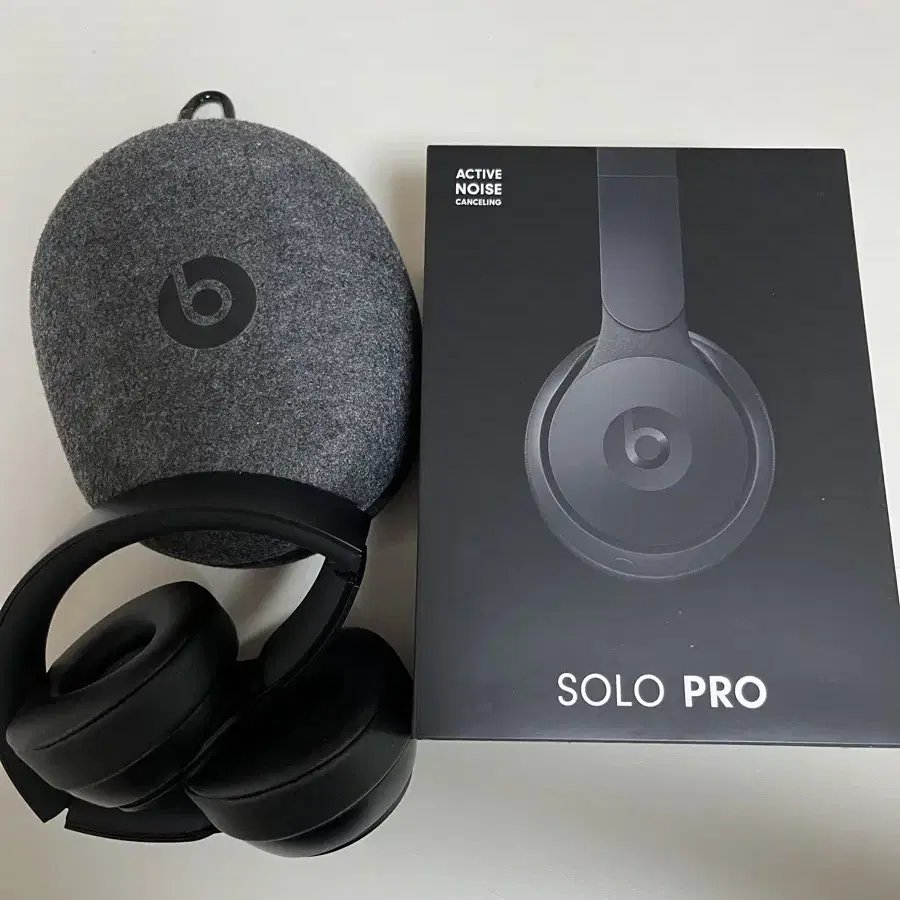 비츠 솔로 프로 Beats Solo Pro 블랙 풀구성 헤드셋 팝니다