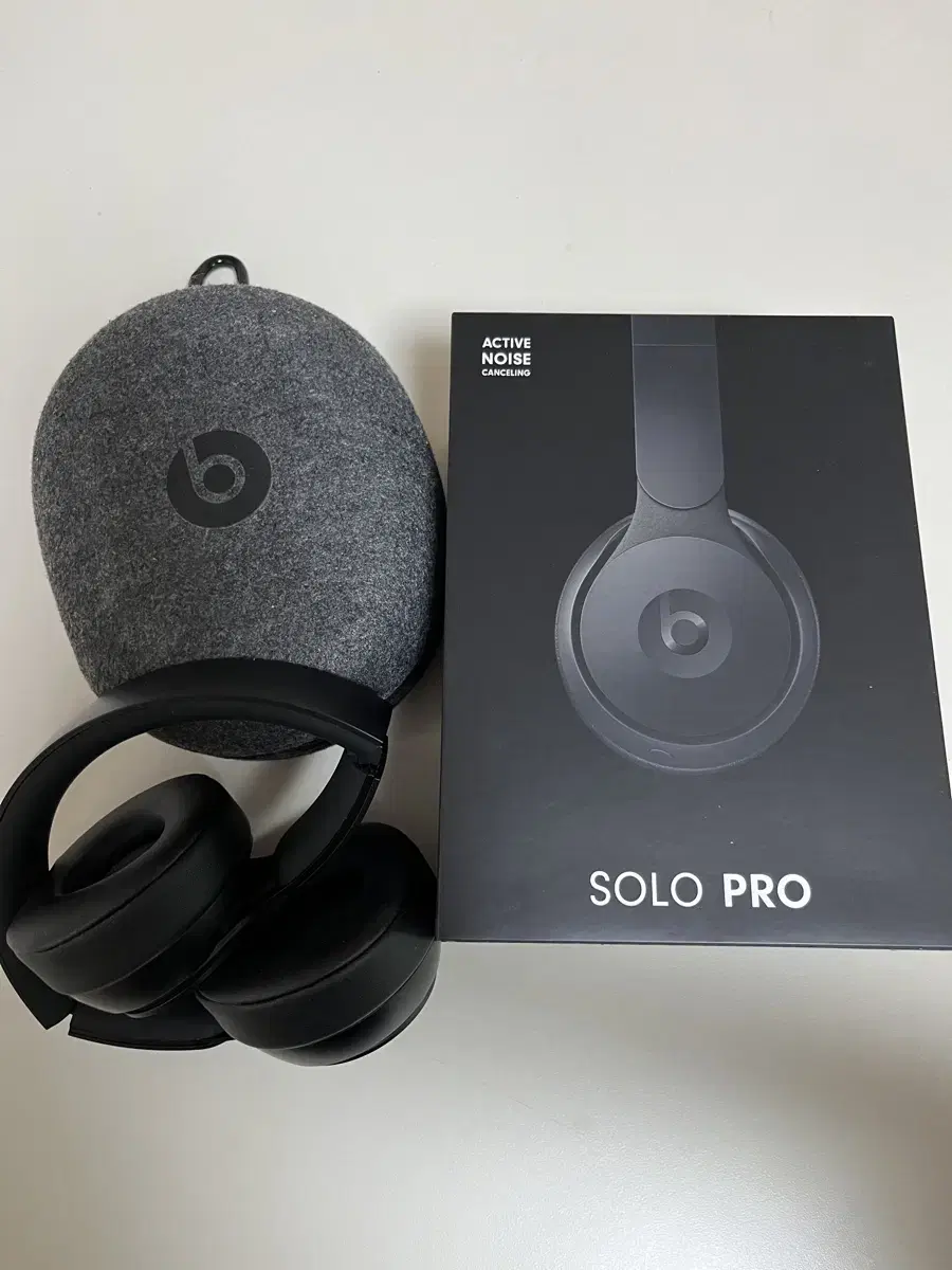 비츠 솔로 프로 Beats Solo Pro 블랙 풀구성 헤드셋 팝니다