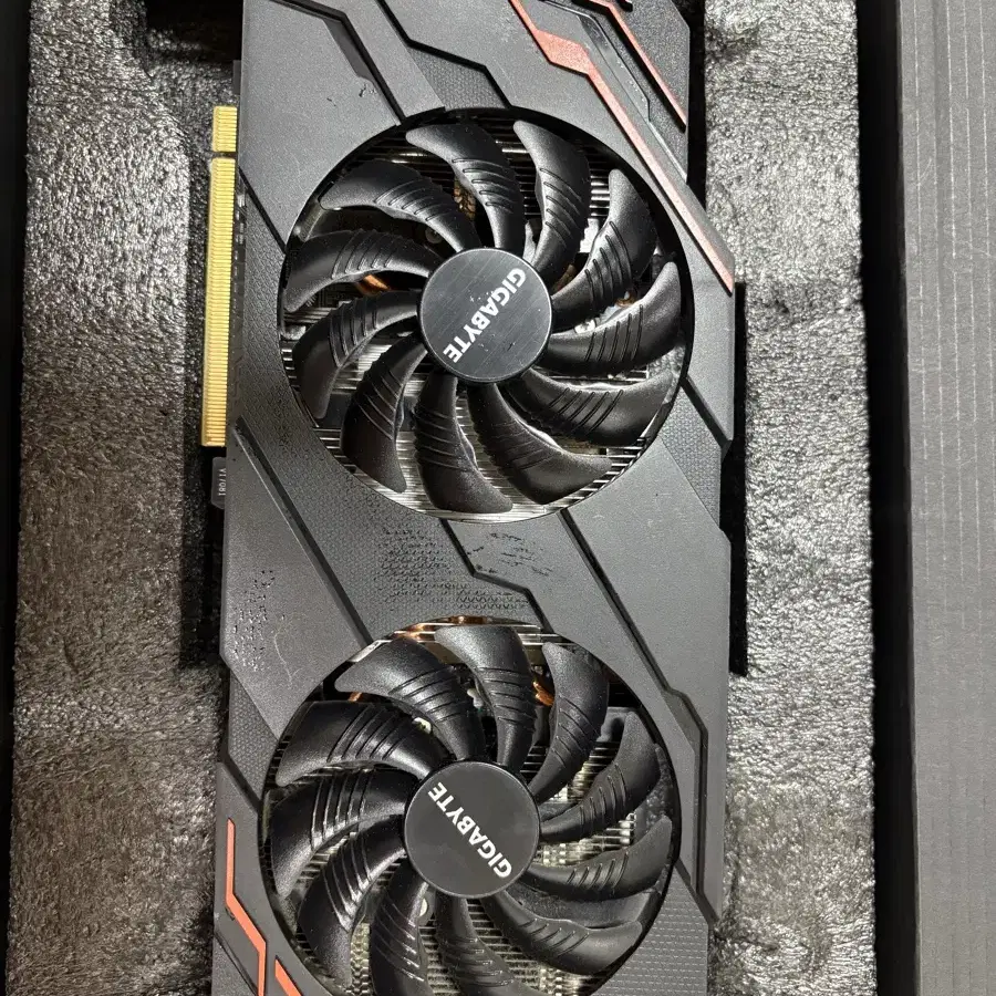 gtx 1070 8지비