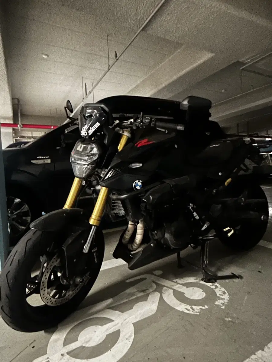 bmw f900r