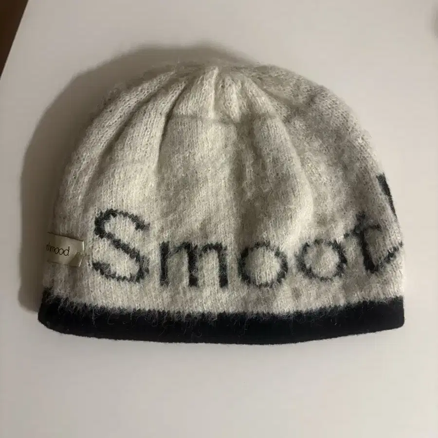 Roomie Logo Knit Hat Cream