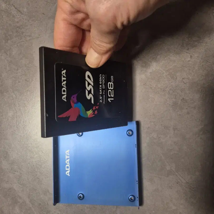 ADATA ssd 128g 윈도우 10 새로설치 상테 좋습니다