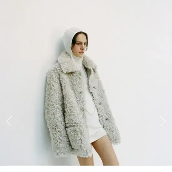 모노하 Reversible fluffy coat (ivory)