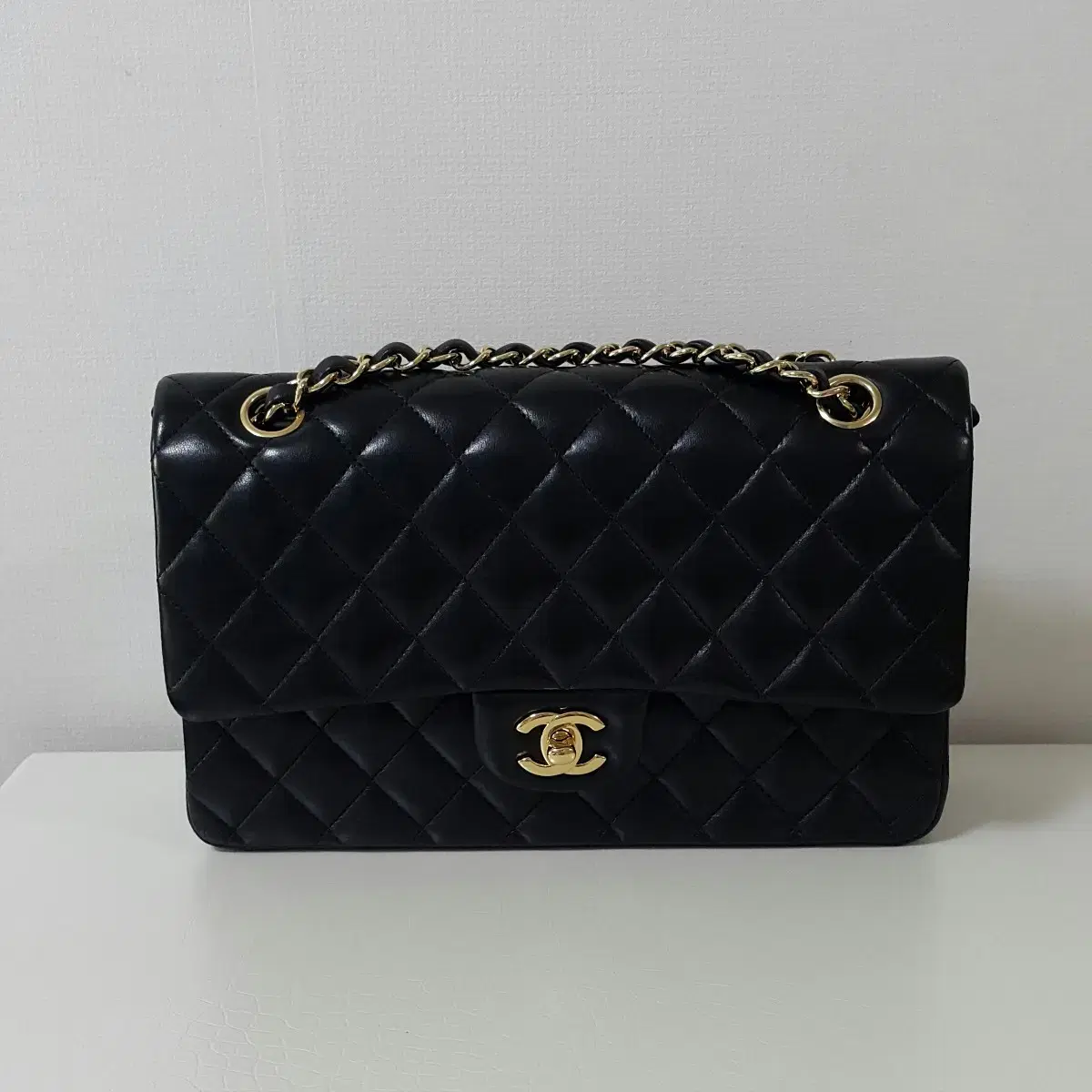 Chanel Classic Medium (Lambskin/Keum-jang)