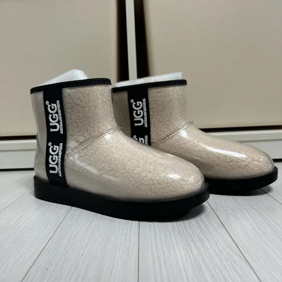 Ugg 클리어부츠