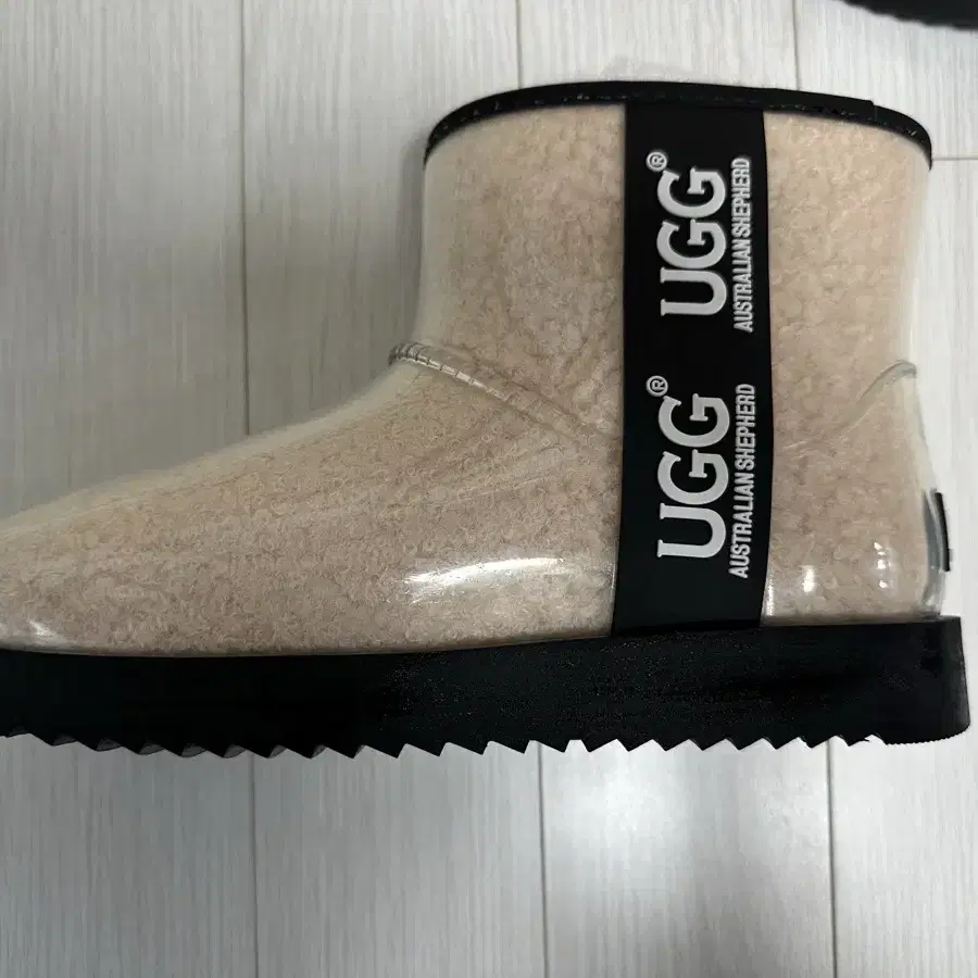 Ugg 클리어부츠