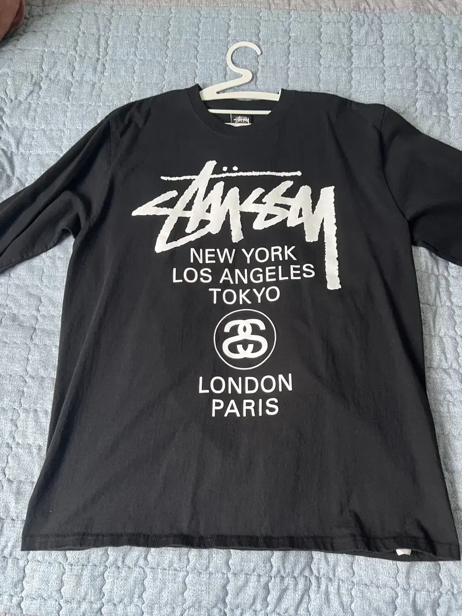 stussy world tour 롱슬리브 검정