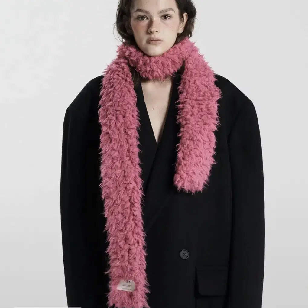 일리오 FLUFFY MUFFLER (PINK)