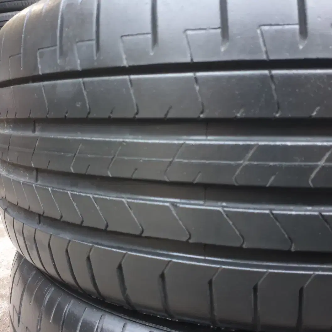 2553521 중고타이어 피렐리 피제로PZ4 255/35R21 세트