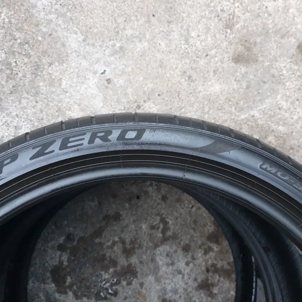 2553521 중고타이어 피렐리 피제로PZ4 255/35R21 세트