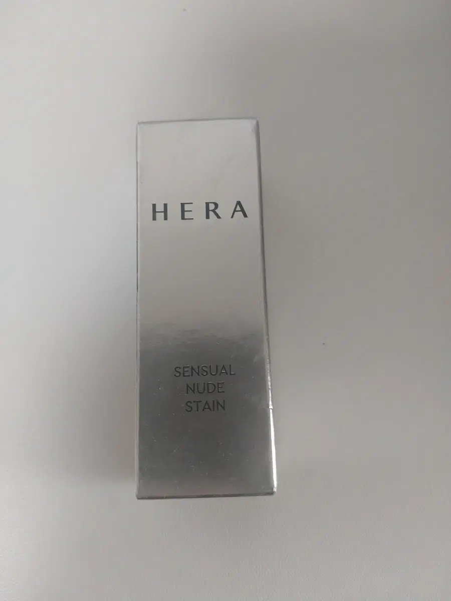 HERA Sensual Nude Stain 111