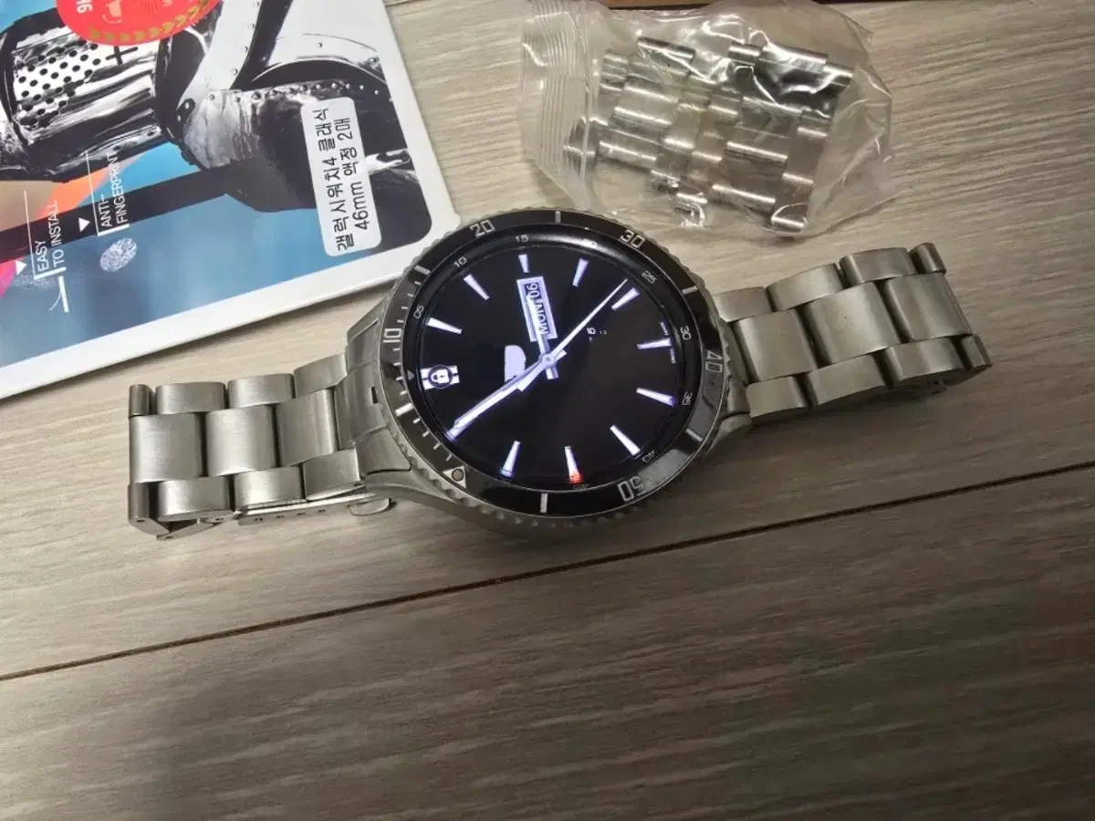 갤럭시 워치4 클래식 46mm 팝니다.