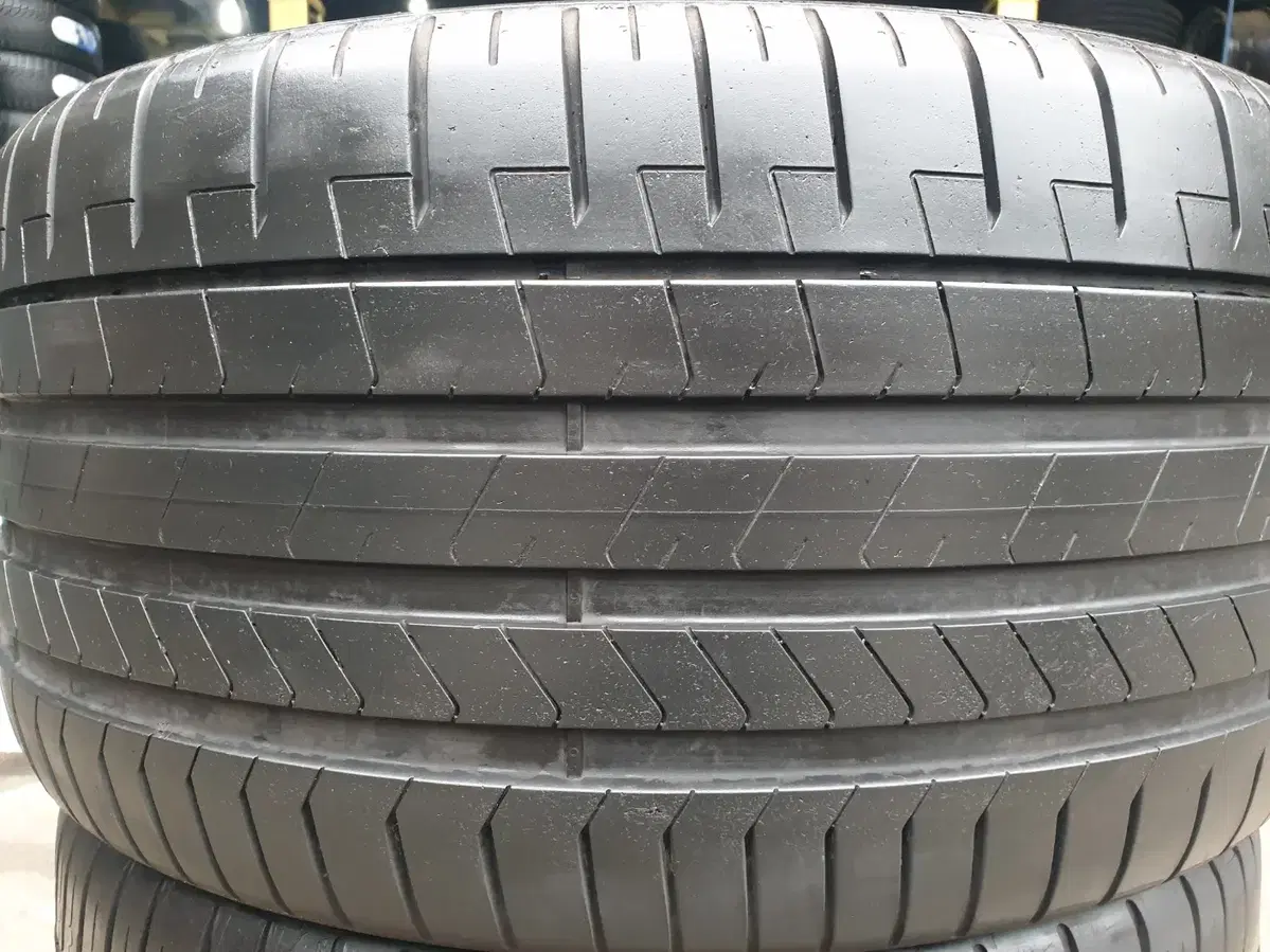 2853021 중고타이어 피렐리 피제로 285/30R21 100Y