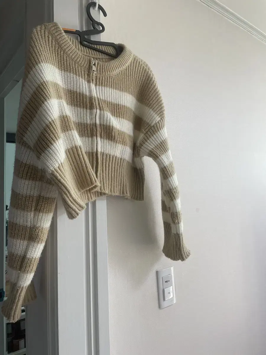 Knit cardigan