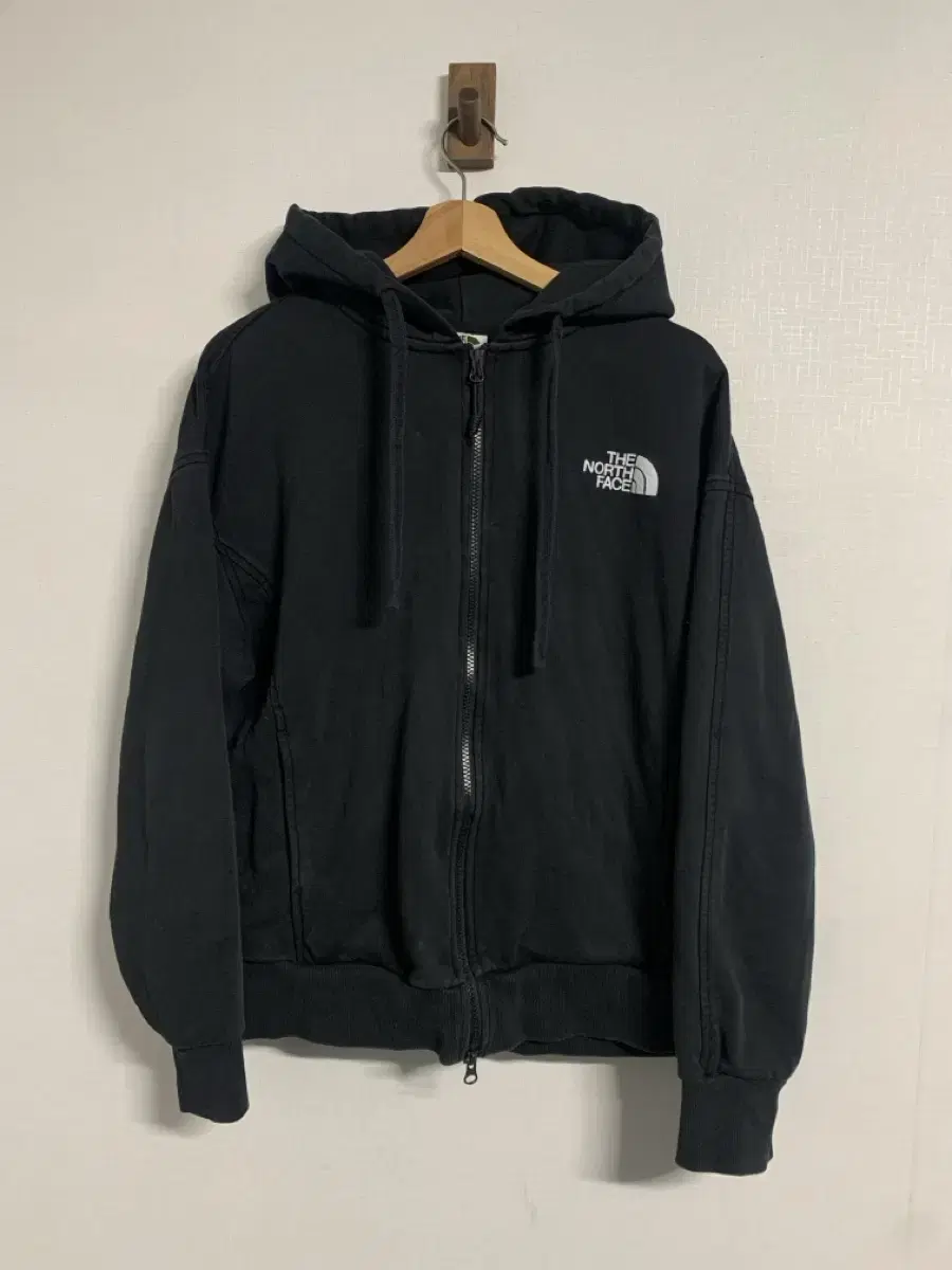 [100] North Face Embroidered Logo Hooded Zip-Up / PTB3