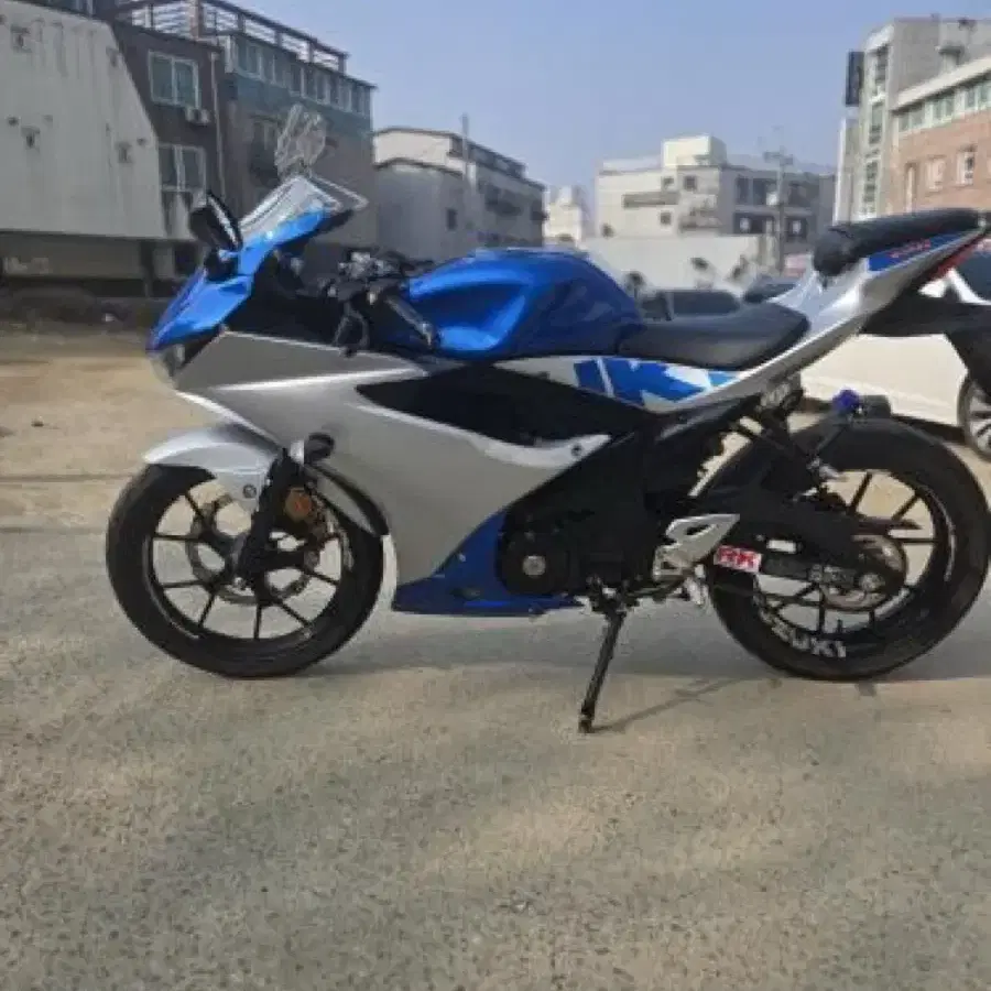 스즈키 GSX R125