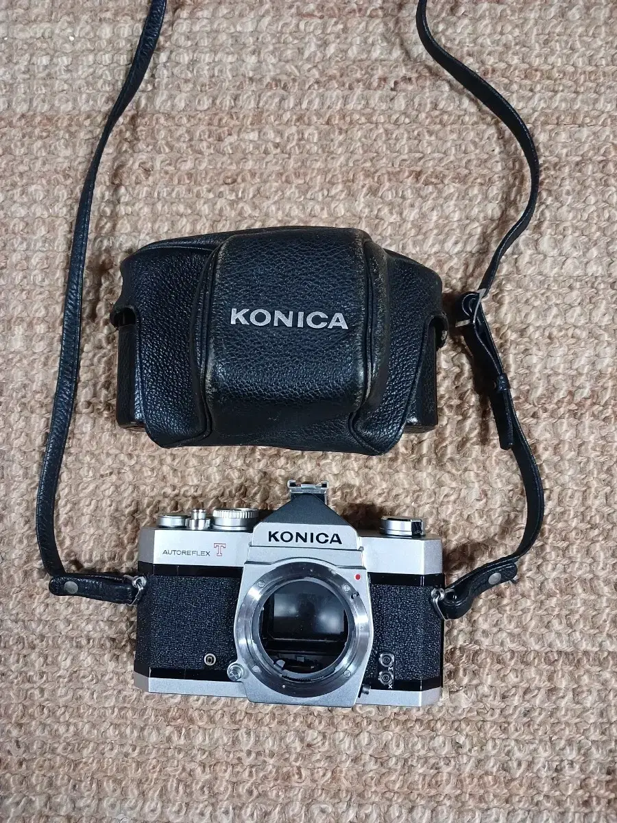 KONICA T 필림카메라