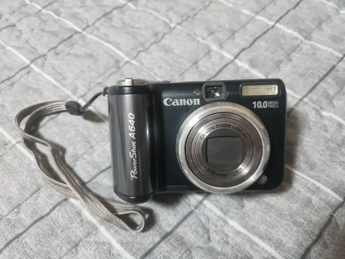 Canon PowerShot A640 digital camera for sale