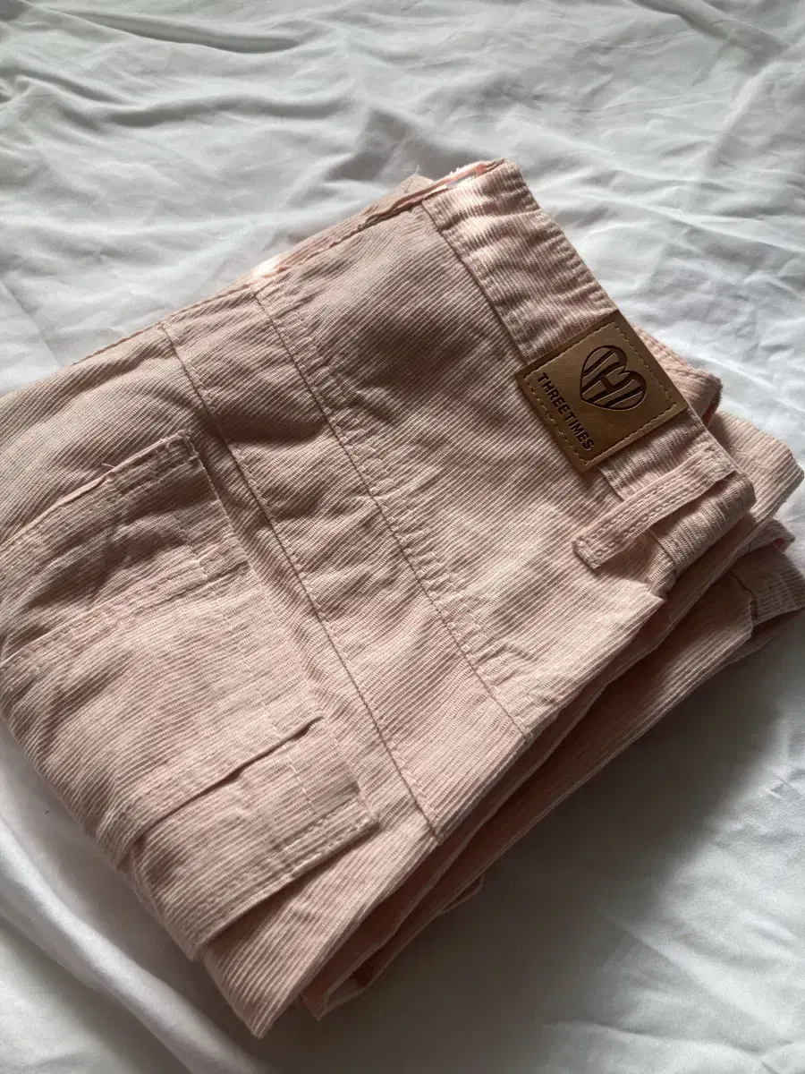 threetimes mini pocket cargo pink