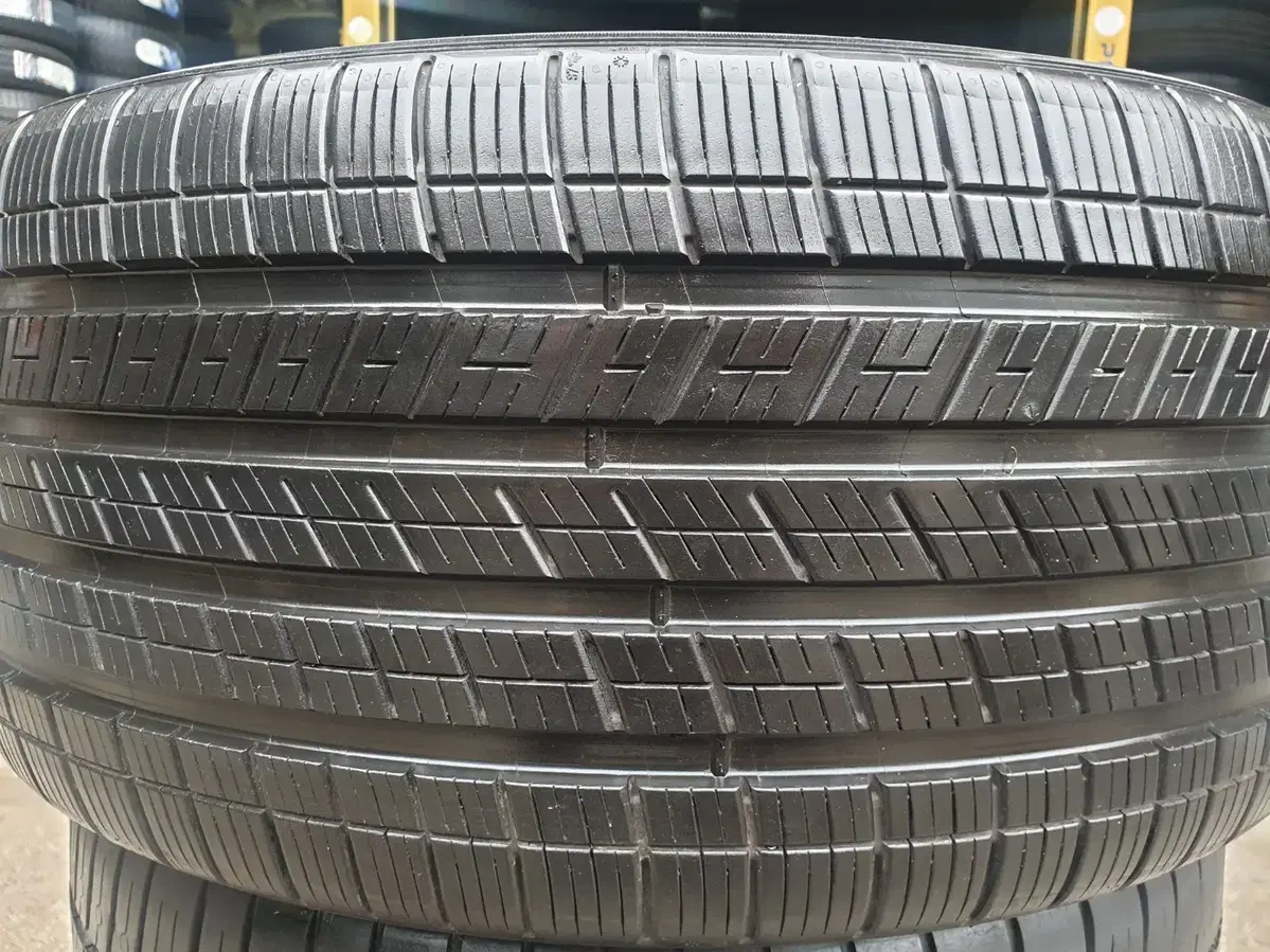 2654021 중고타이어 미쉐린 파일럿스포츠 265/40R21 101V