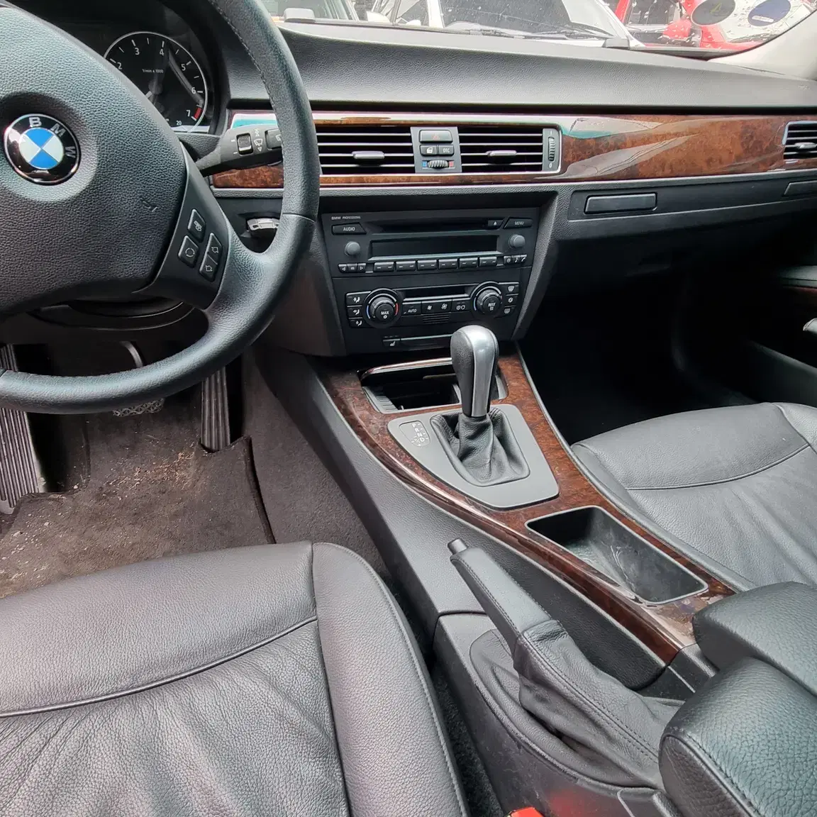 BMW E90 320i 3시리즈 폐차로 부품팝니다 06년식