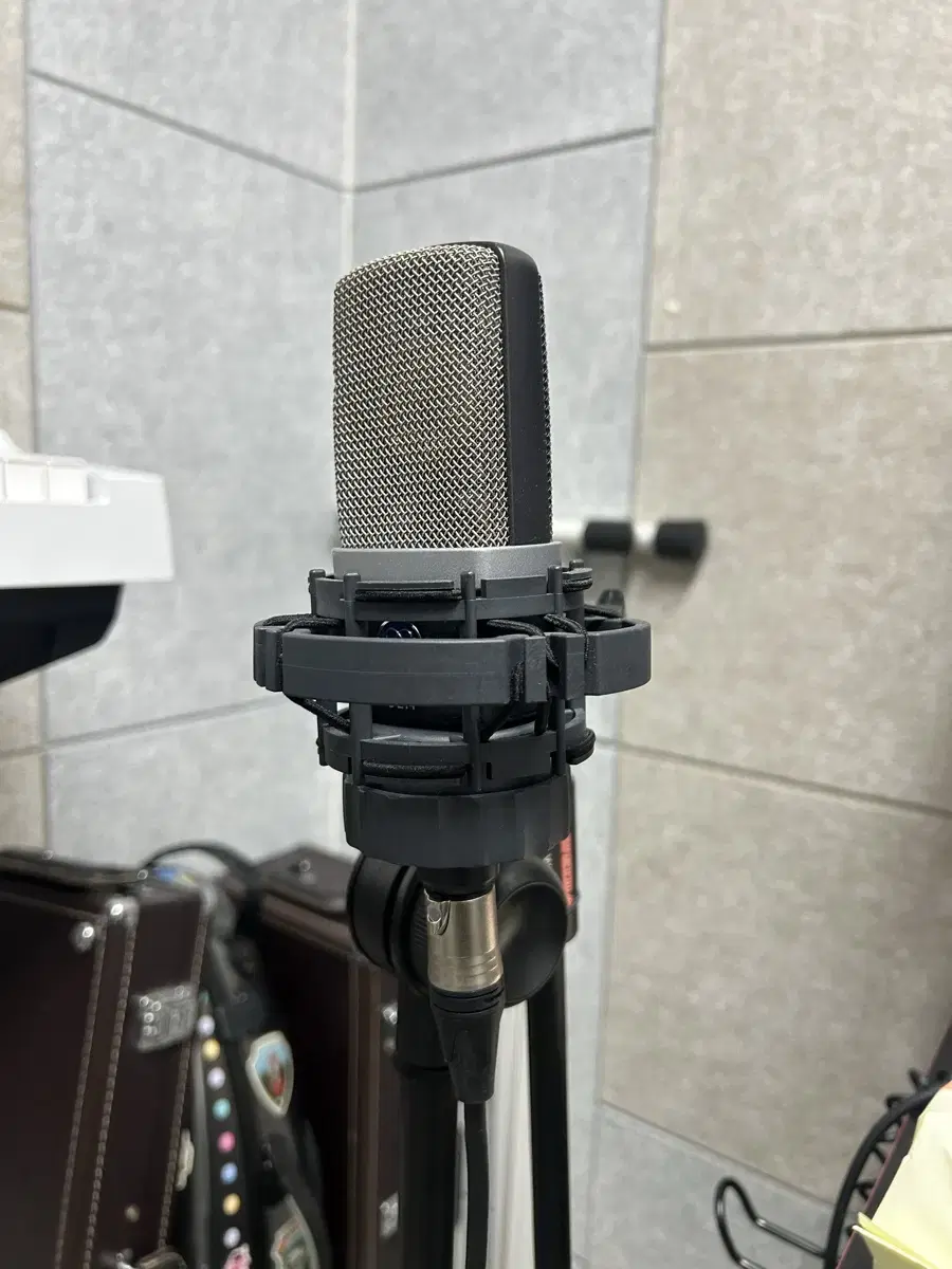 AKG c214 마이크