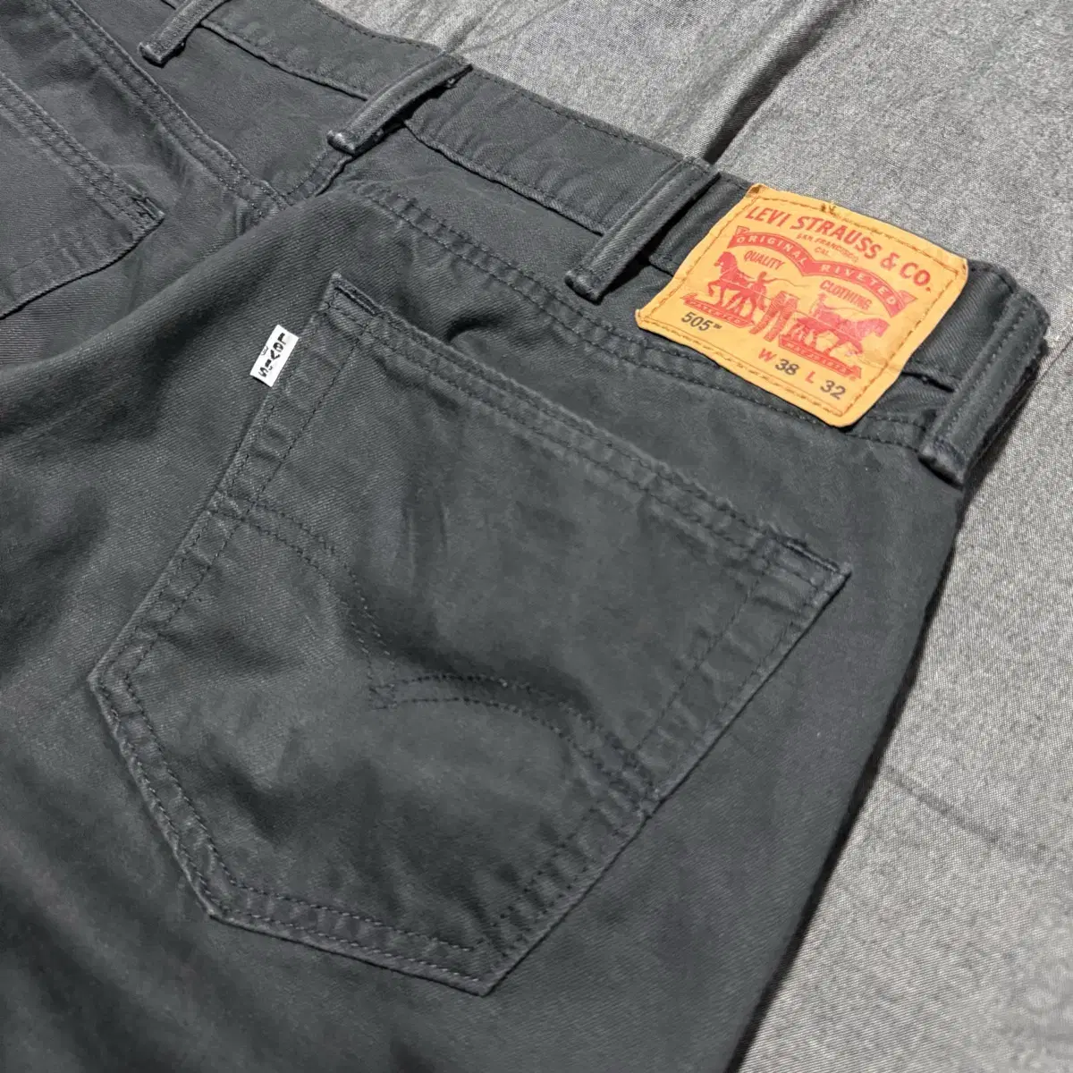 Levis 505 Pants Sz 38X32