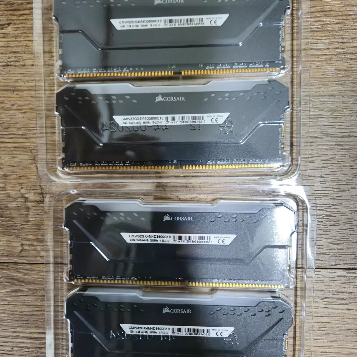 커세어 벤젠스 32gb 3600 판매합니다 DDR4 32gb