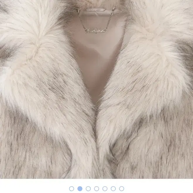 페일제이드 퍼 자켓 Overfit Fur Jacket In Ivory