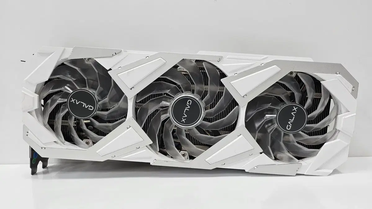 갤럭시 RTX3080 EX 화이트 판매합니다