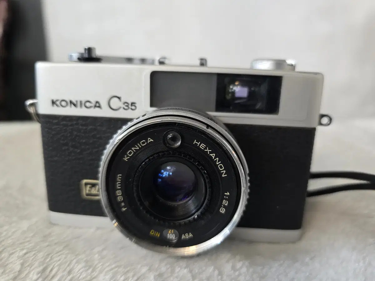 KONICA C35