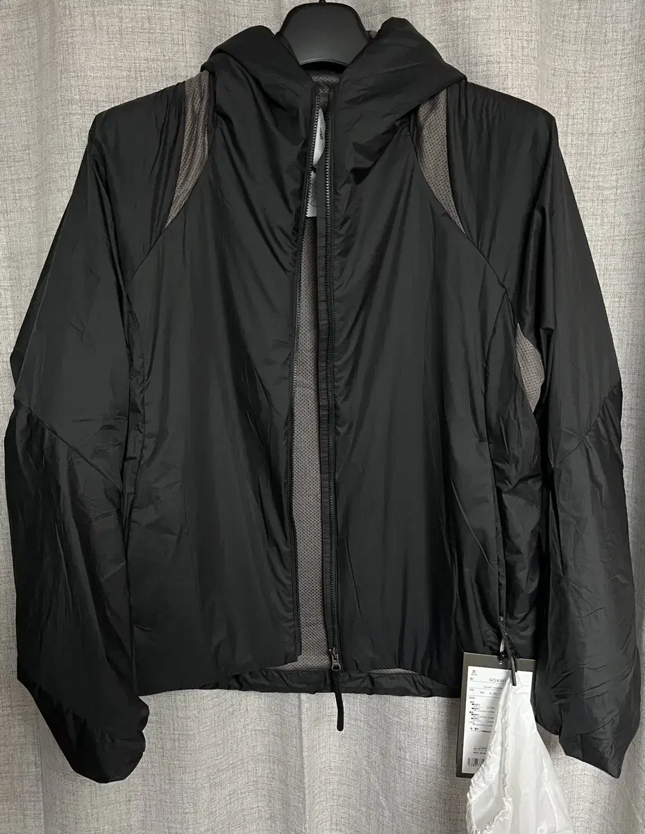 [3] Goldwin 0 zoned insulation jacket black