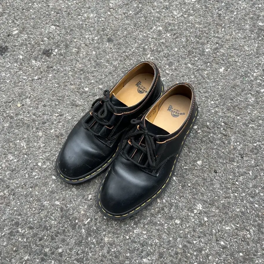 Dr martens 1461 길리 스무스