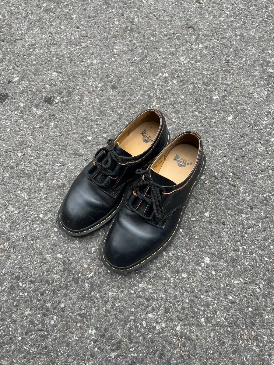 Dr martens 1461 길리 스무스