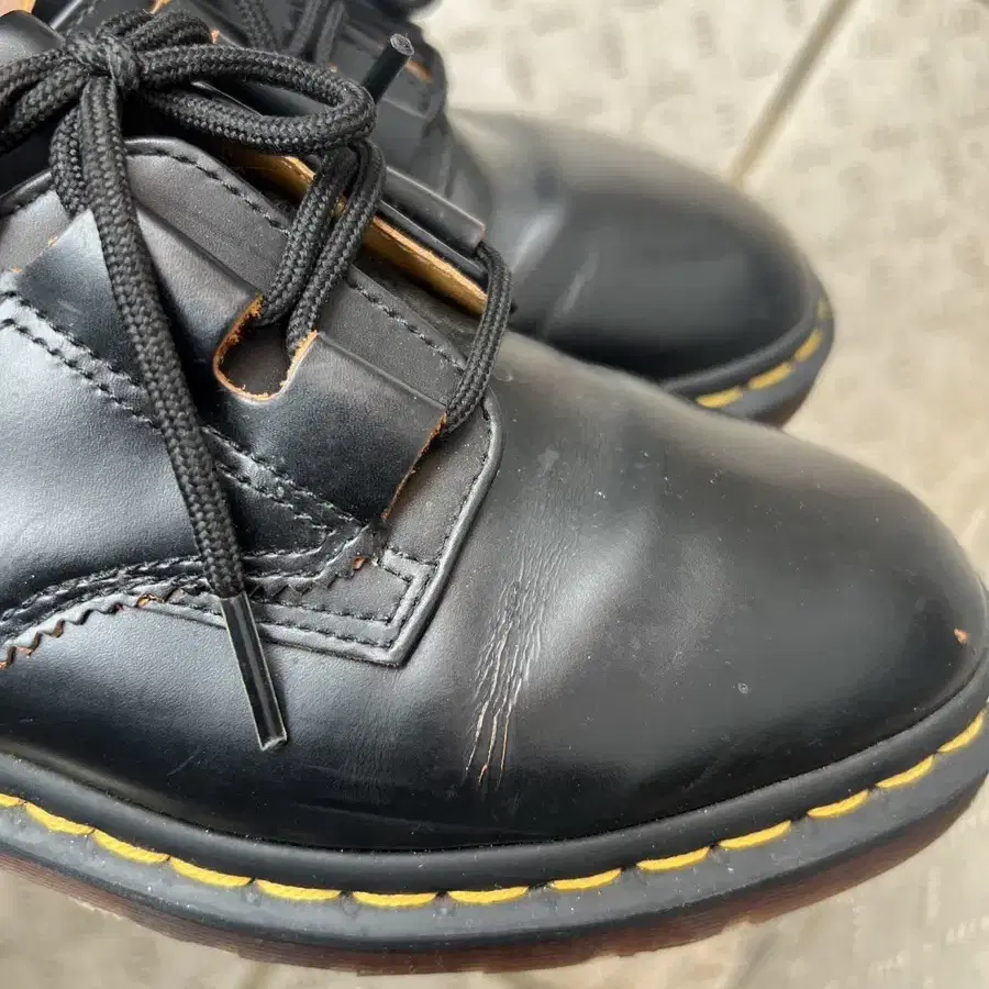 Dr martens 1461 길리 스무스