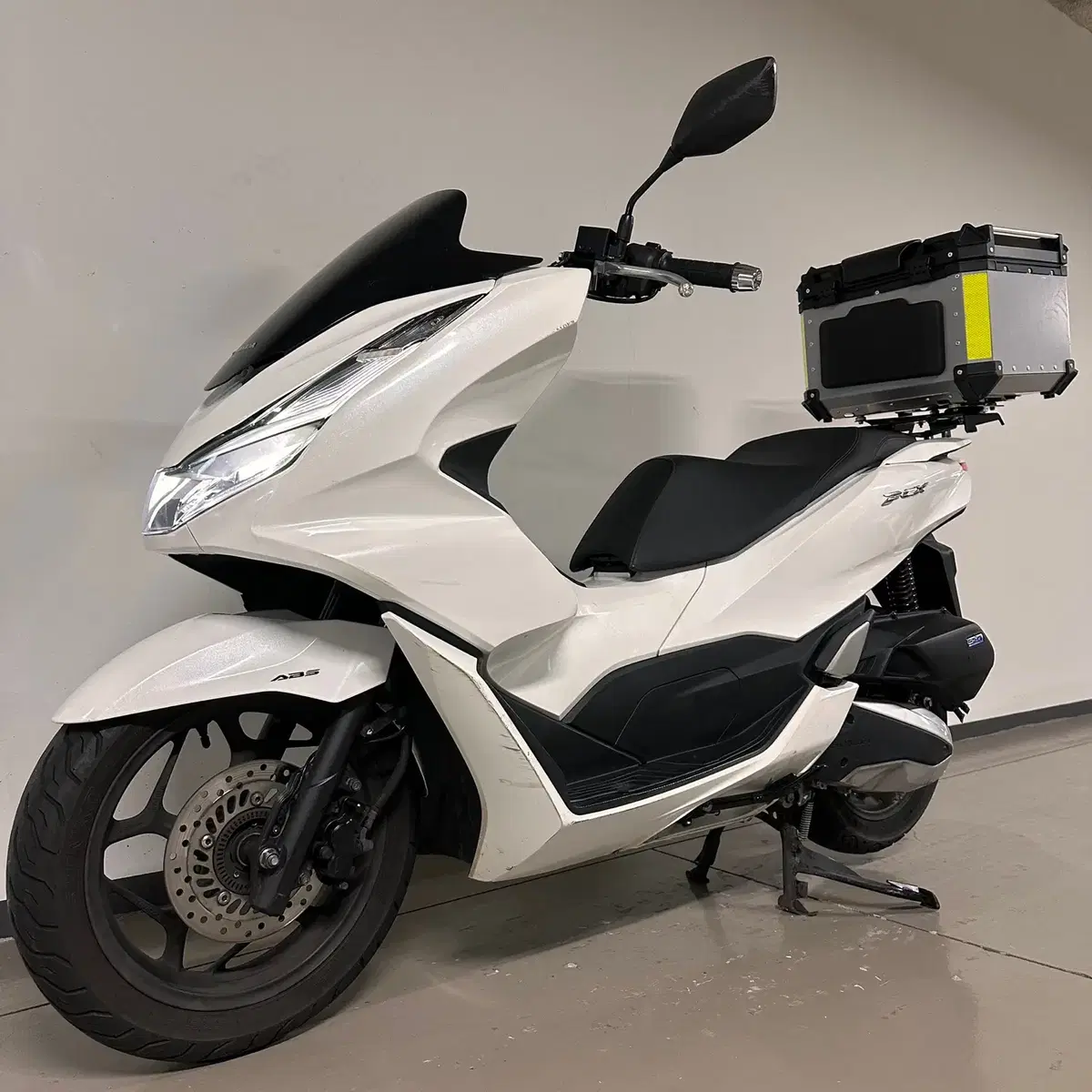 22년식 혼다 PCX125 ABS 8천키로 짧은키로수 출퇴근용차량 판매