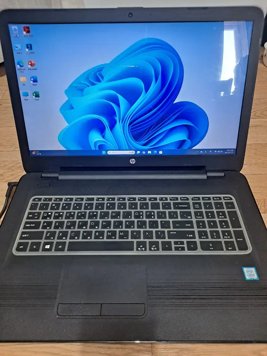 HP 7th generation i5 for sale (17.3 inch)