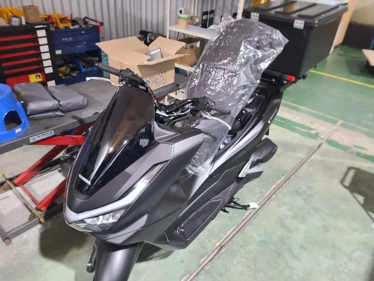 pcx125 25년,존테스125,350 신차리스 nmax  포르자