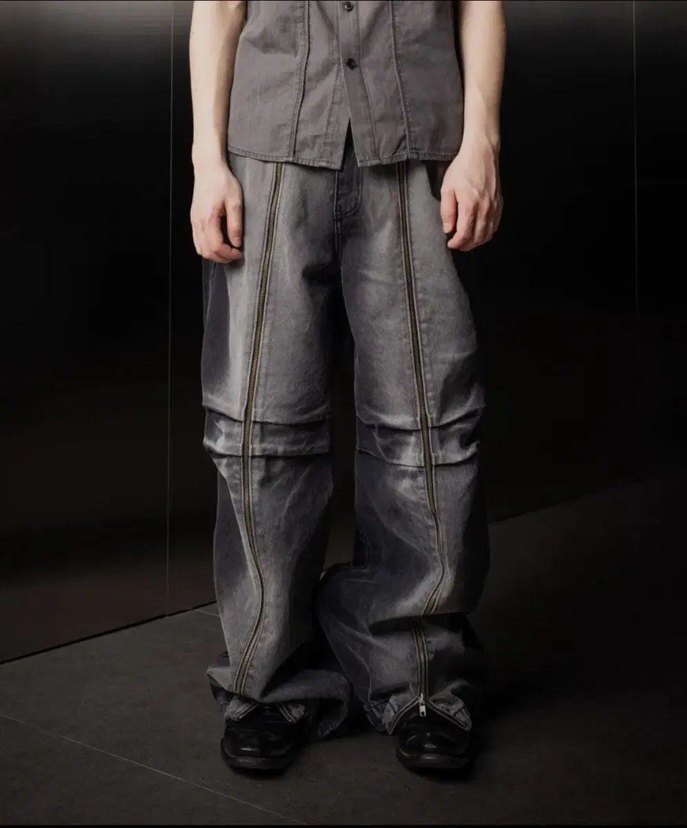 IUGAMAKARAS DENIM PANTS