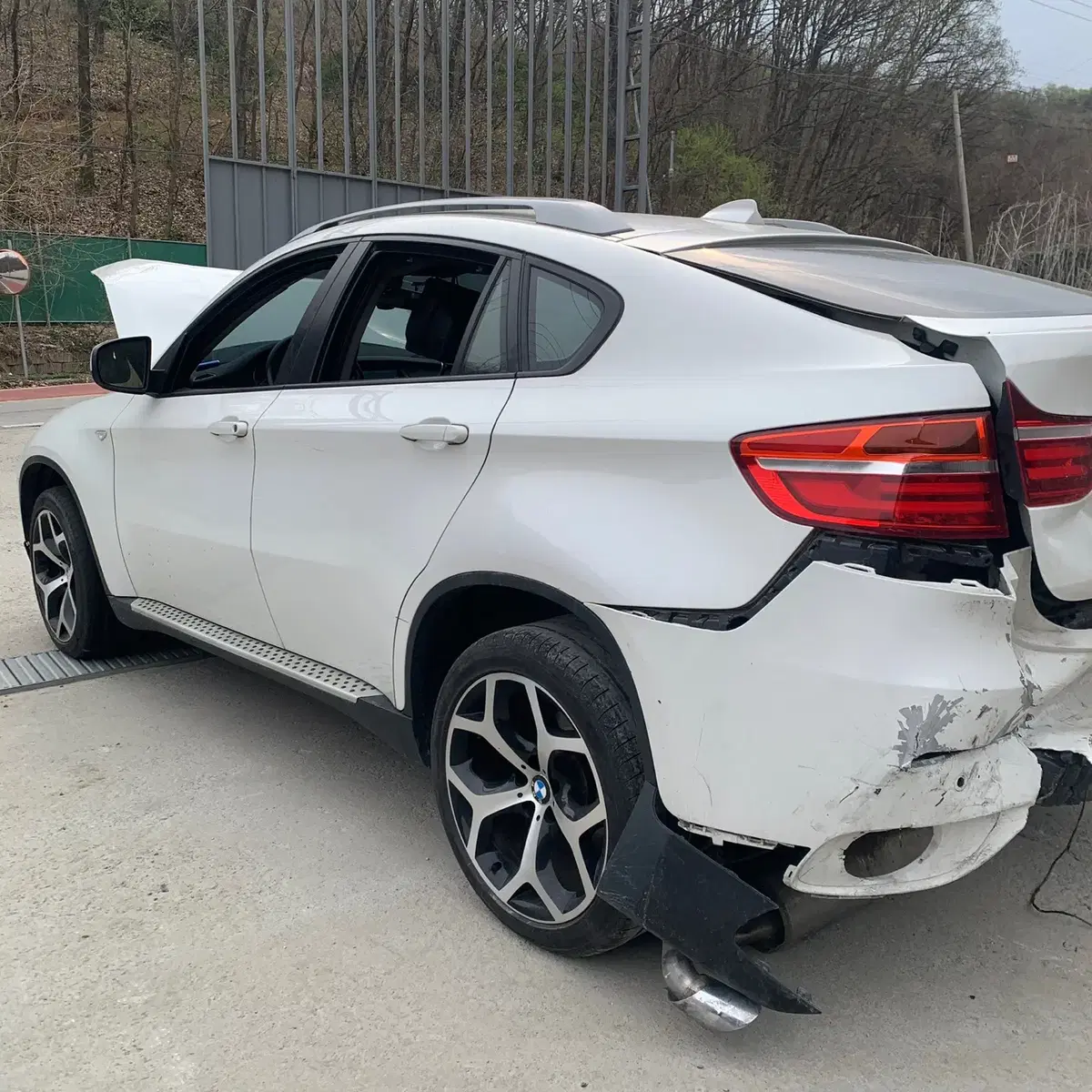 BMW X6 (E71)  B39328 2013년식 분해 판매합니다