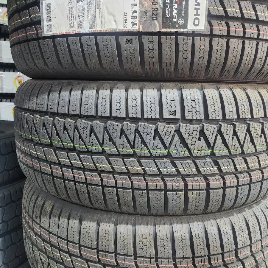 금호스노우 245/50R20 24년말생산 한대분75만원