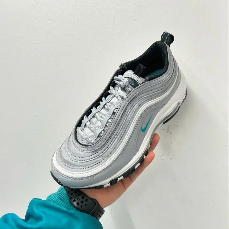 NIKE MAX 97 울프 그레이 틸 네뷸라 235mm