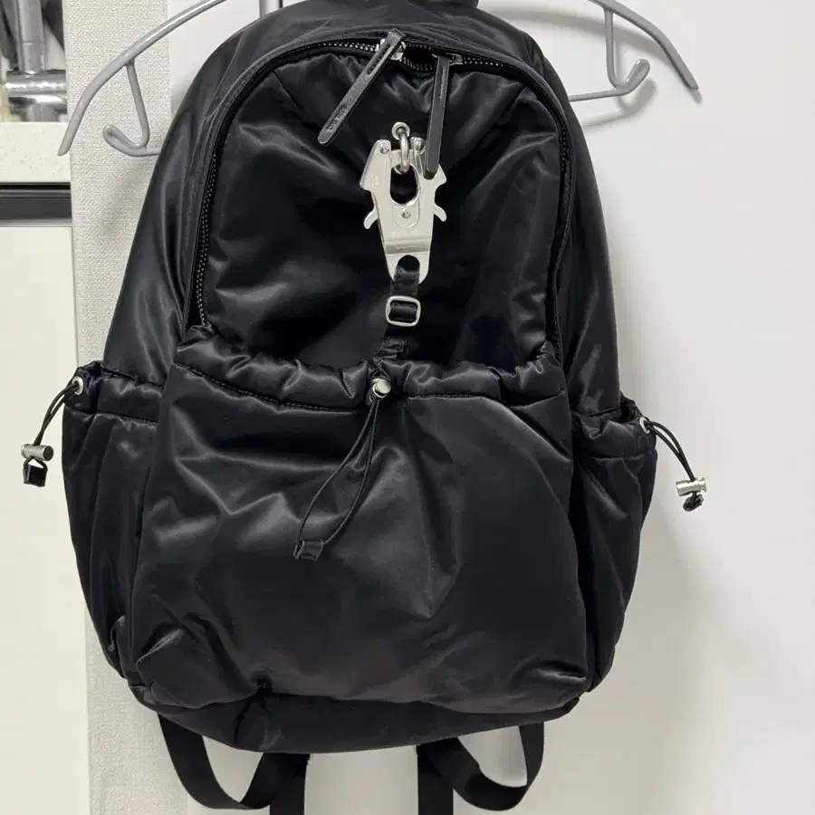 (1회착용) SSRL raven essential backpack 판매