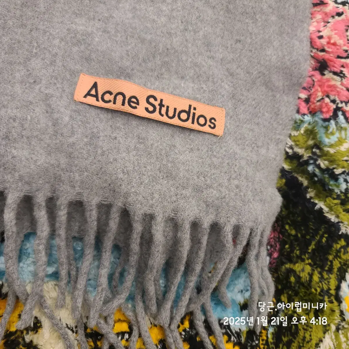 Acne Studios 아크네스튜디오 그레이 머플러